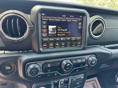 Used 2023 Jeep Wrangler Unlimited Sahara AWD/4WD image 29
