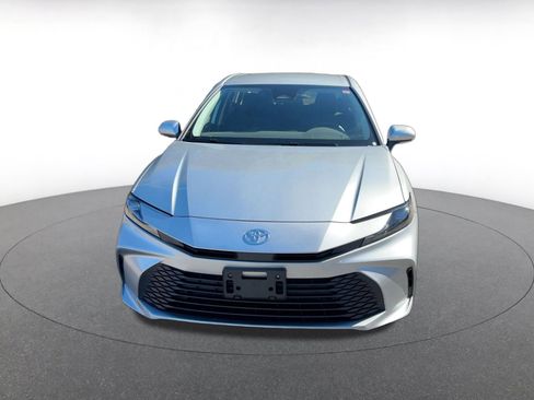 Used 2025 Toyota Camry LE image 22