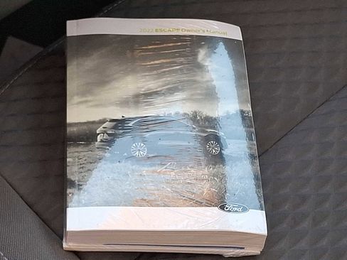 Used 2022 Ford Escape SE w/ Cold Weather Package image 26