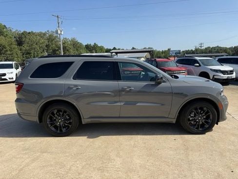 Used 2025 Dodge Durango R/T w/ Blacktop Package AWD/4WD image 6