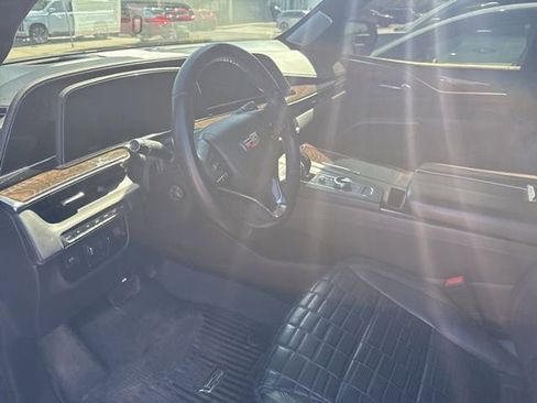 Used 2022 Cadillac Escalade Sport Platinum w/ LPO, ONYX Package image 7