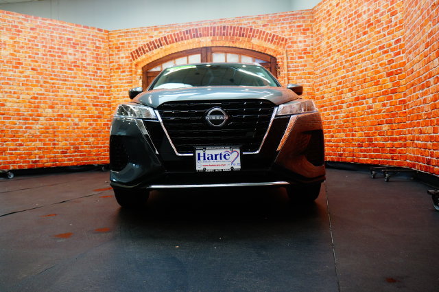 Certified 2024 Nissan Kicks SV FWD image 6