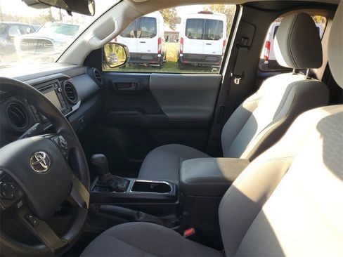 Used 2019 Toyota Tacoma SR5 image 12