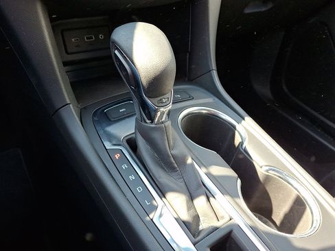 Used 2023 Chevrolet Equinox LT image 16