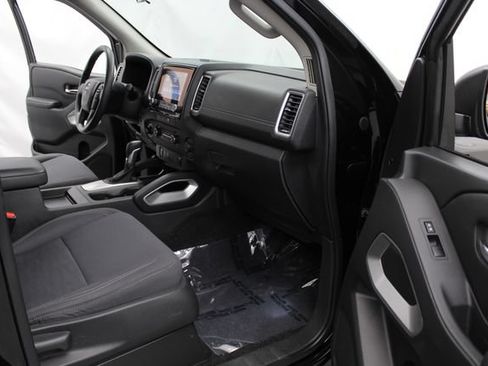 Used 2023 Nissan Frontier SV AWD/4WD image 32