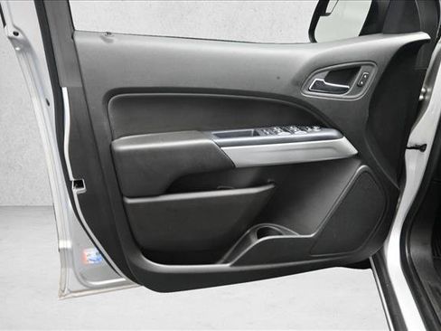Used 2019 Chevrolet Colorado LT AWD/4WD image 17