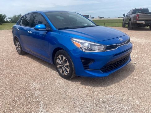 Used 2021 Kia Rio S w/ Technology Package FWD image 3