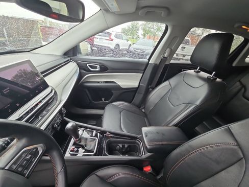 Used 2022 Jeep Compass Limited AWD/4WD image 23