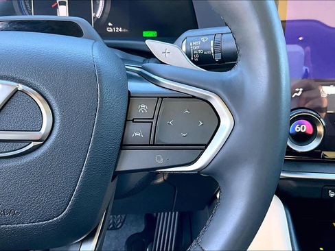 Used 2023 Lexus RZ 450e Premium image 23