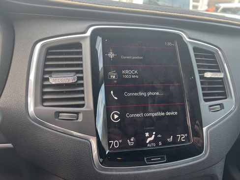 Used 2020 Volvo XC90 T6 Momentum w/ Protection Package Premier image 11