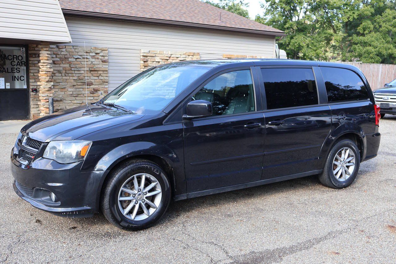 Used 2014 Dodge Grand Caravan R/T w/ Driver Convenience Group FWD image 4
