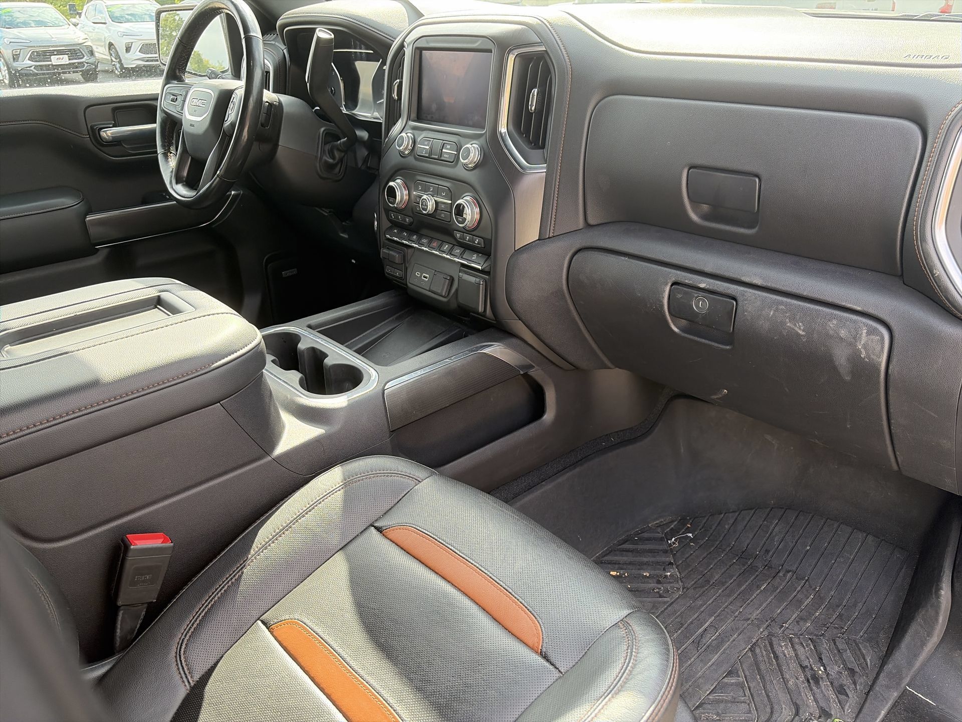 Used 2020 GMC Sierra 1500 AT4 w/ Off-Road Performance Package AWD/4WD image 31