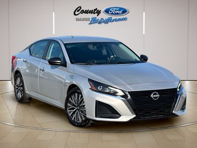 Used 2024 Nissan Altima 2.5 SV