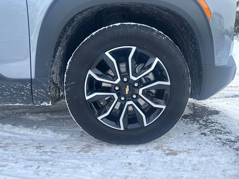 Used 2023 Chevrolet TrailBlazer ACTIV w/ Sun and Liftgate Package image 2