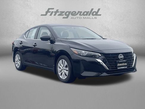 Used 2025 Nissan Sentra S image 1