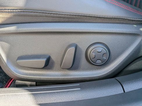 Used 2025 Genesis G70 2.5T w/ Sport Prestige Package image 14