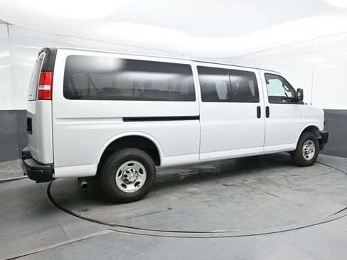 Used 2024 Chevrolet Express 3500 LS RWD image 7