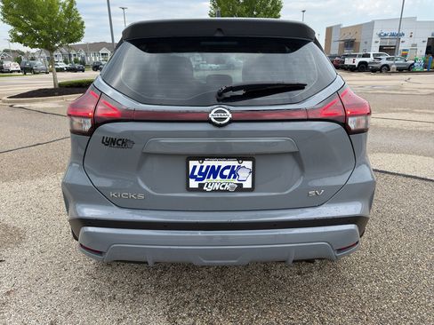 Used 2021 Nissan Kicks SV FWD image 4
