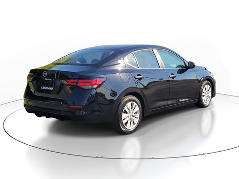 Used 2025 Nissan Sentra S image 7