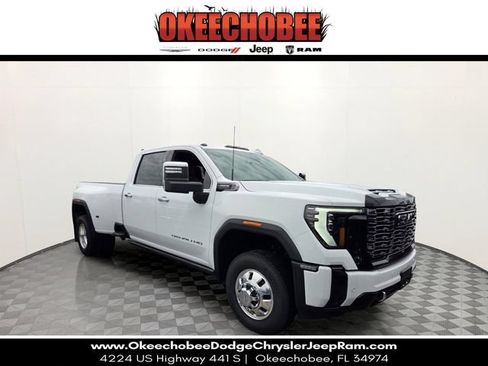 Used 2026 GMC Sierra 3500 Denali Ultimate AWD/4WD image 1