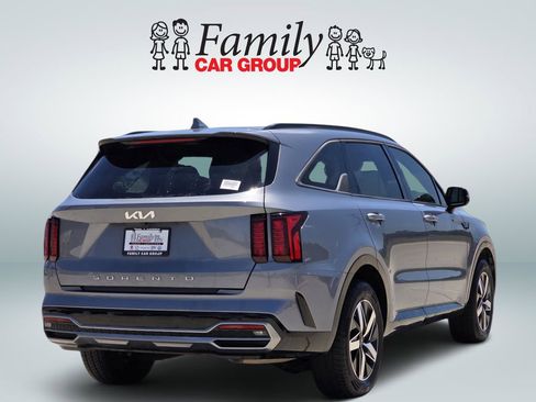 Used 2022 Kia Sorento EX FWD image 4