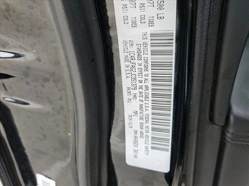 Used 2018 Jeep Grand Cherokee Altitude image 27