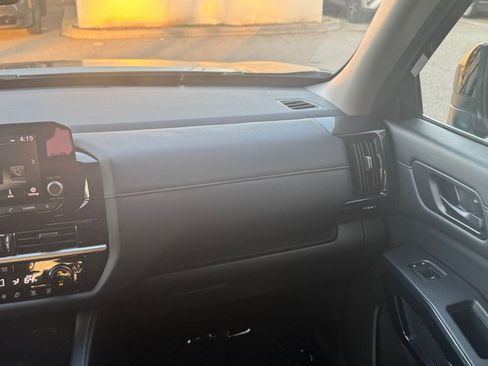 Used 2025 Nissan Pathfinder SV image 37