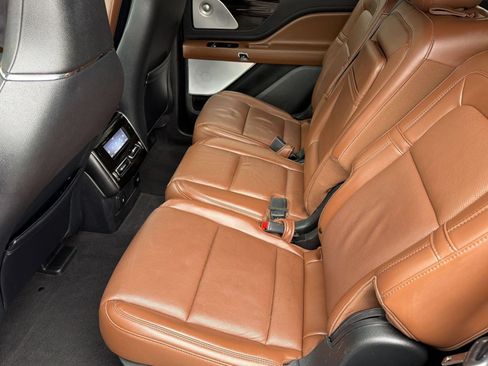 Used 2022 Lincoln Aviator Grand Touring w/ Equipment Group 301A AWD/4WD image 22