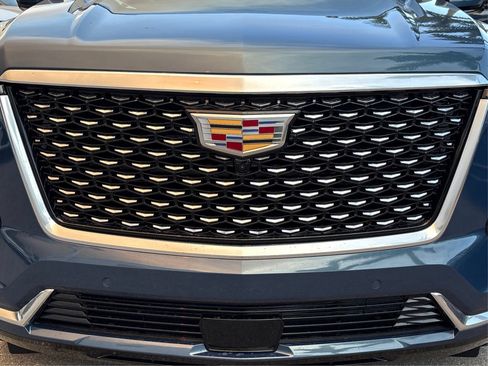 New 2026 Cadillac Escalade Luxury AWD/4WD image 15