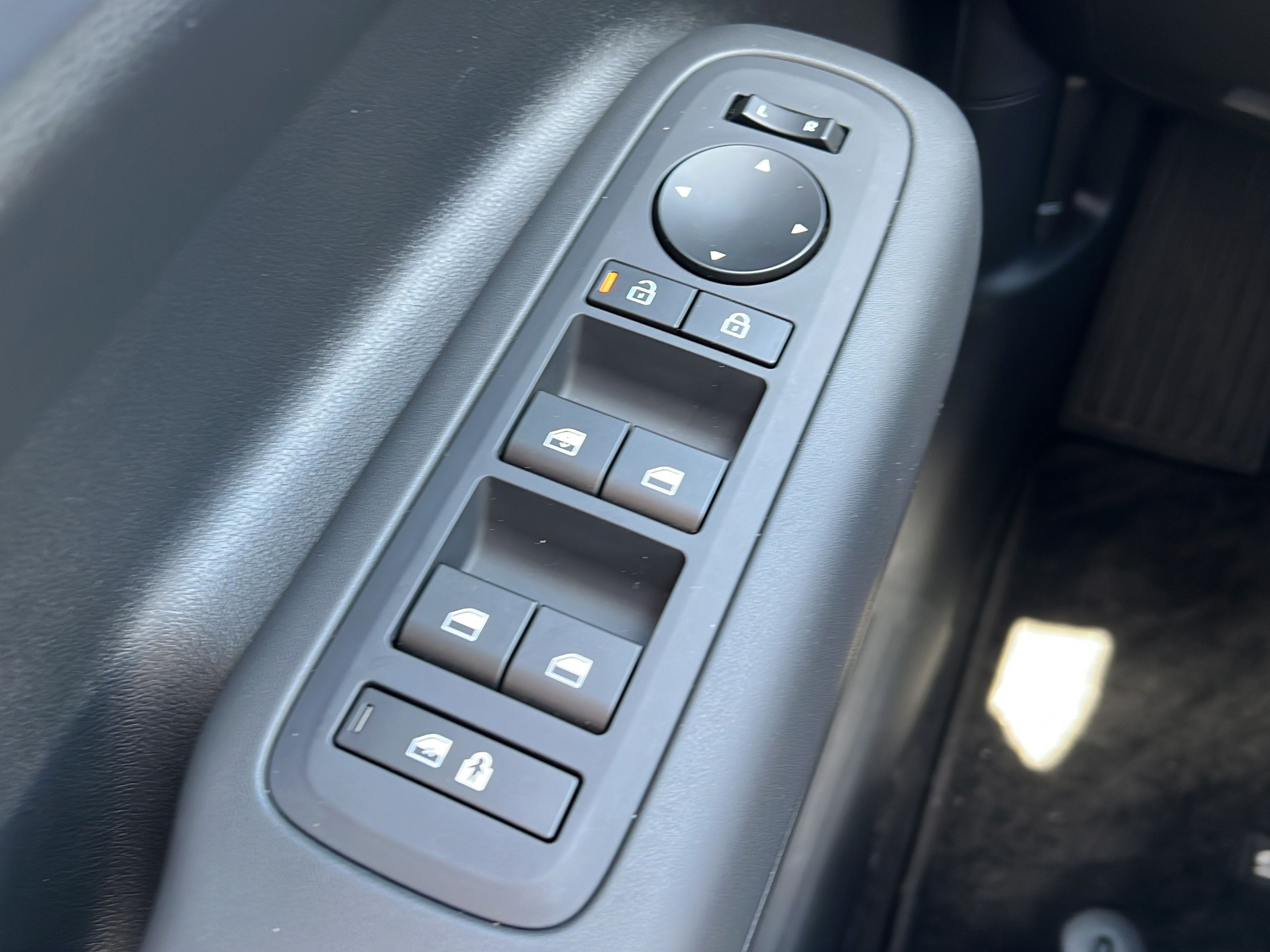 Certified 2024 Hyundai Santa Fe SE FWD image 21