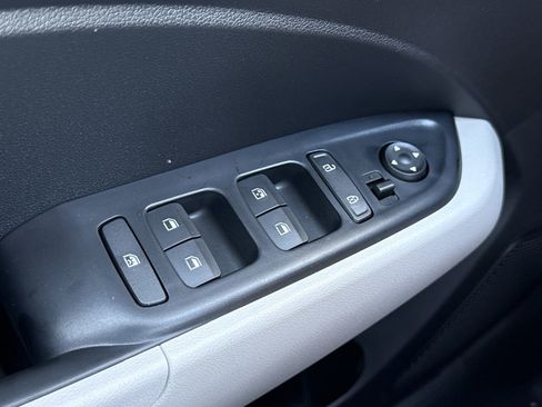 New 2026 Hyundai Venue SEL FWD image 16