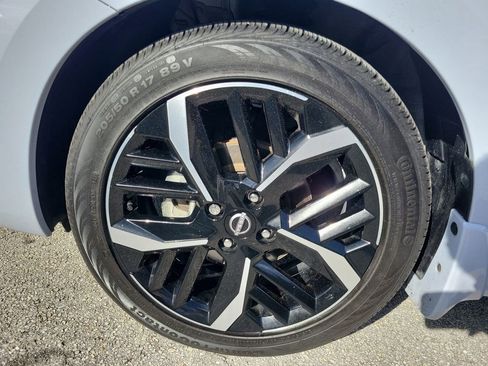 Certified 2025 Nissan Versa SR w/ Trunk Package image 12