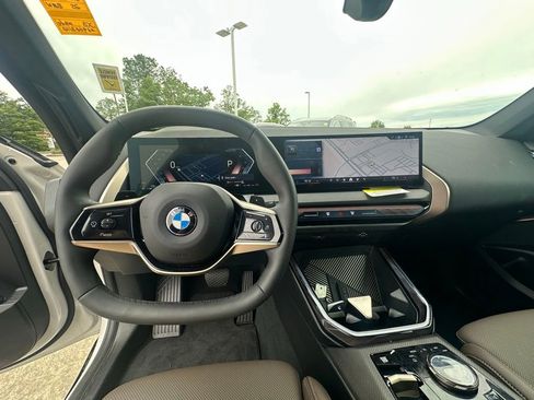 Certified 2025 BMW X3 xDrive30i w/ Premium Package AWD/4WD image 10