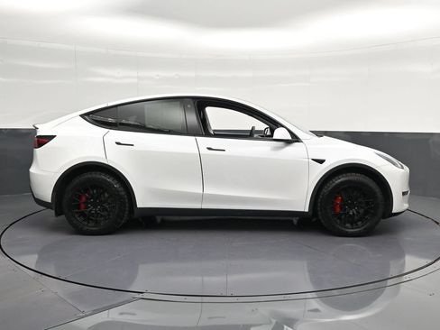 Used 2021 Tesla Model Y Performance AWD/4WD image 4