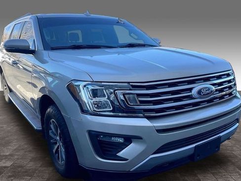 Used 2018 Ford Expedition Max XLT w/ Equipment Group 202A image 2