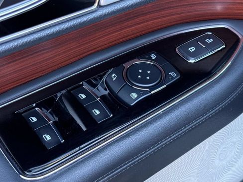 Certified 2023 Lincoln Navigator Reserve AWD/4WD image 16