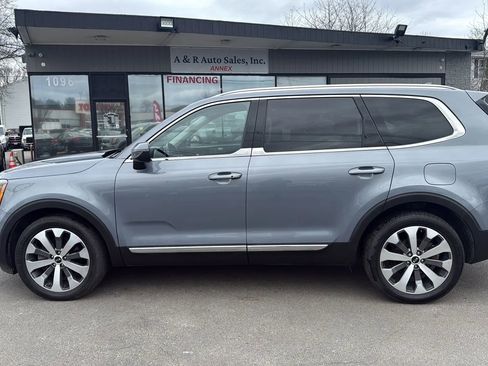 Used 2021 Kia Telluride EX w/ EX Premium Package image 4