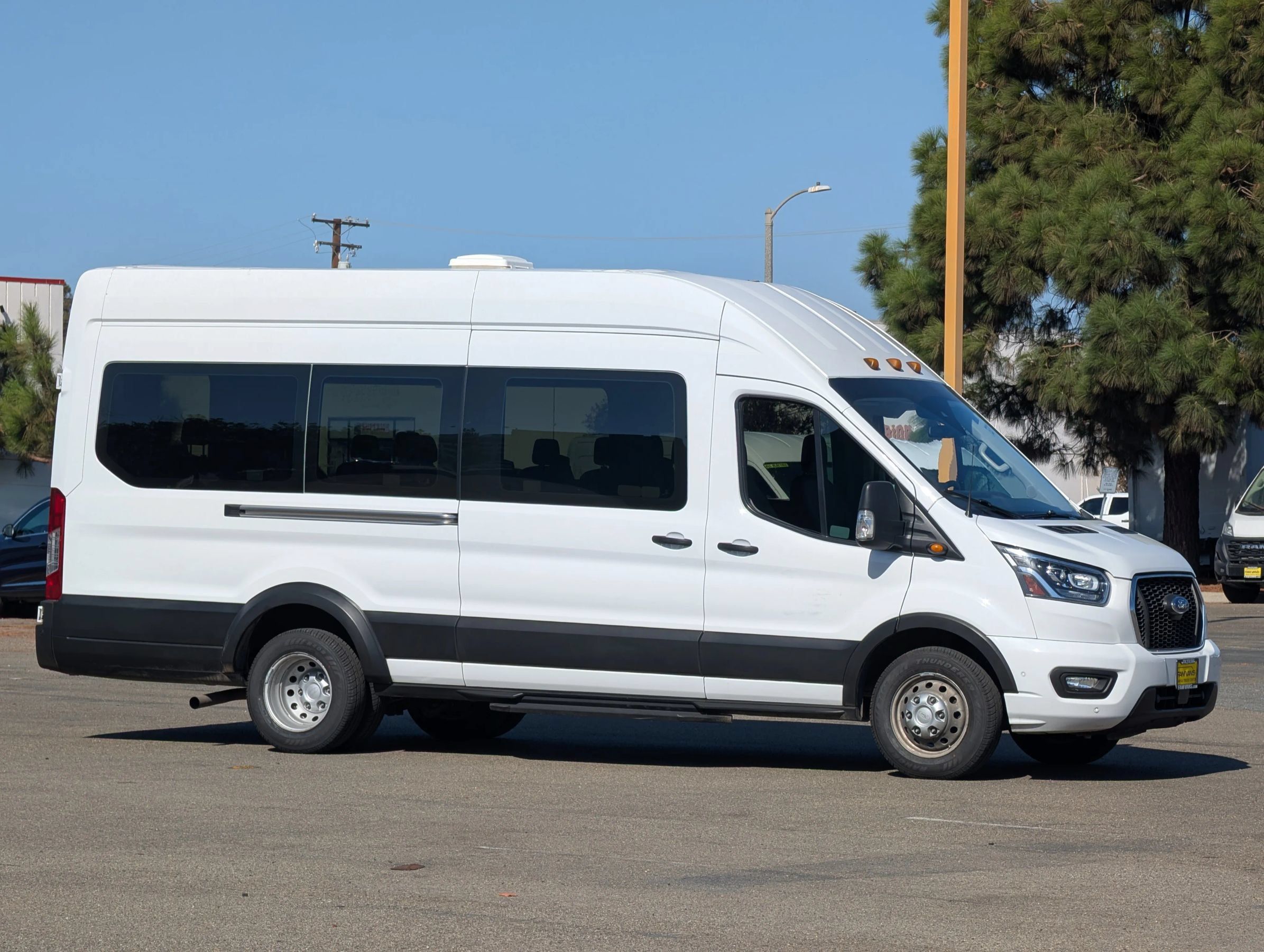 Used 2023 Ford Transit 350 XLT RWD image 1