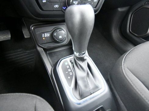 Used 2023 Jeep Renegade Latitude image 52