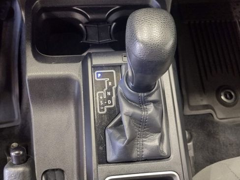 Used 2022 Toyota Tacoma SR RWD image 22
