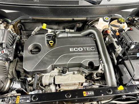 Used 2021 Chevrolet Equinox LT w/ LPO, Floor Liner Package image 14