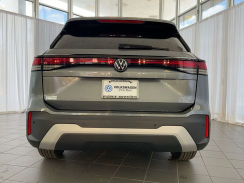 New 2026 Volkswagen Tiguan S image 10