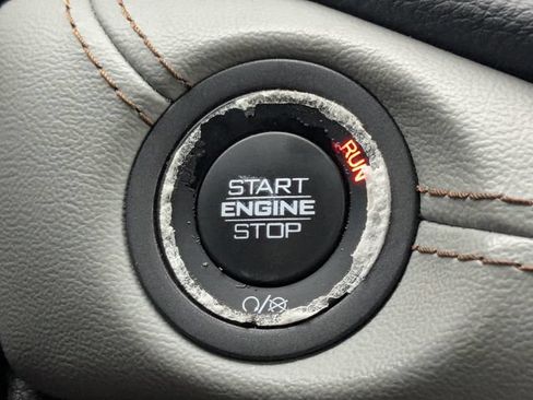 Used 2021 Dodge Durango R/T w/ Technology Group RWD image 11