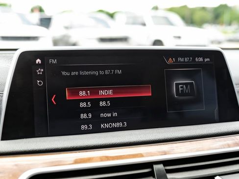 Used 2019 BMW 750i xDrive w/ M Sport Package AWD/4WD image 35