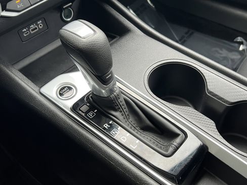 Used 2025 Nissan Altima 2.5 SV image 30