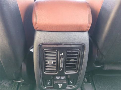 Used 2018 Jeep Grand Cherokee Summit w/ Platinum Series Group AWD/4WD image 18