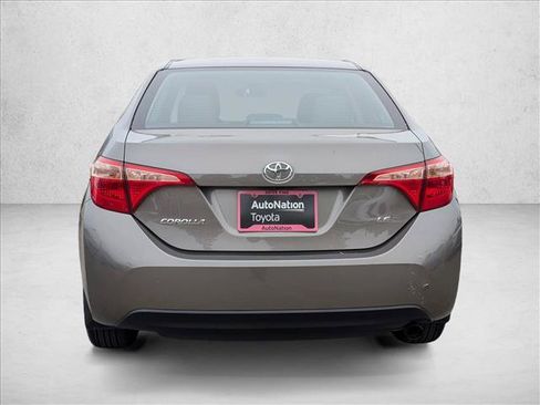 Used 2018 Toyota Corolla LE FWD image 7