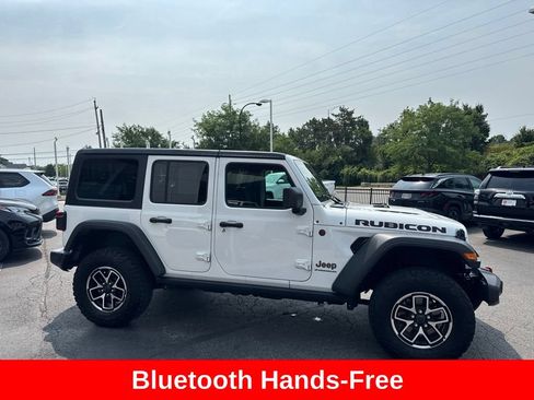Used 2025 Jeep Wrangler Unlimited Rubicon AWD/4WD image 8