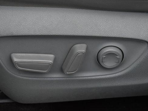 Used 2021 Toyota Highlander Platinum image 14