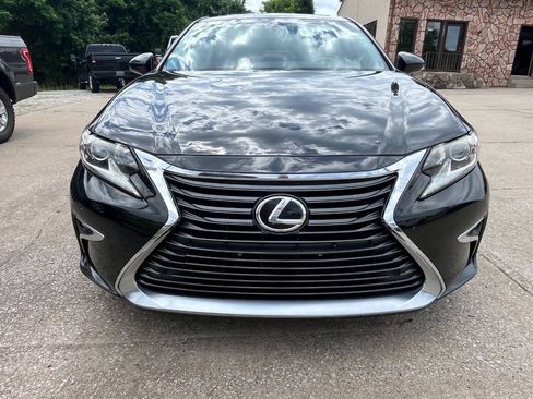 Used 2016 Lexus ES 350 w/ Premium Package w/Wood Trim FWD image 8